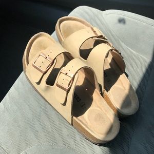 Women sandals